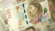 Во вторник Европейский центральный банк представил новый, более защищенный от фальшивомонетчиков, дизайн банкноты в 50 евро